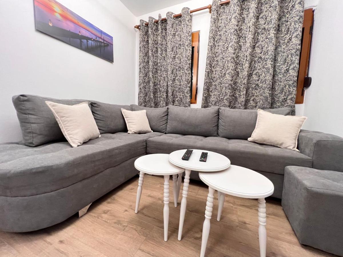 Arteg Apartments Durrës Esterno foto