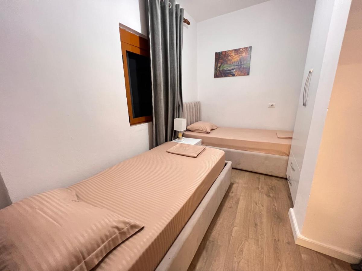 Arteg Apartments Durrës Esterno foto